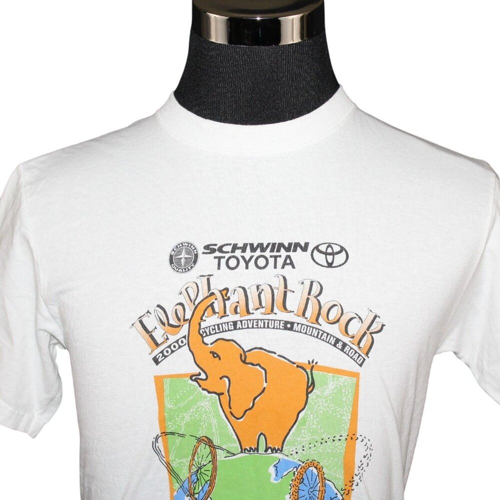 Vintage Schwinn Toyota Medium Elephant Rock 2000 Cycling Adventure Anvil TShirt - Picture 6 of 9